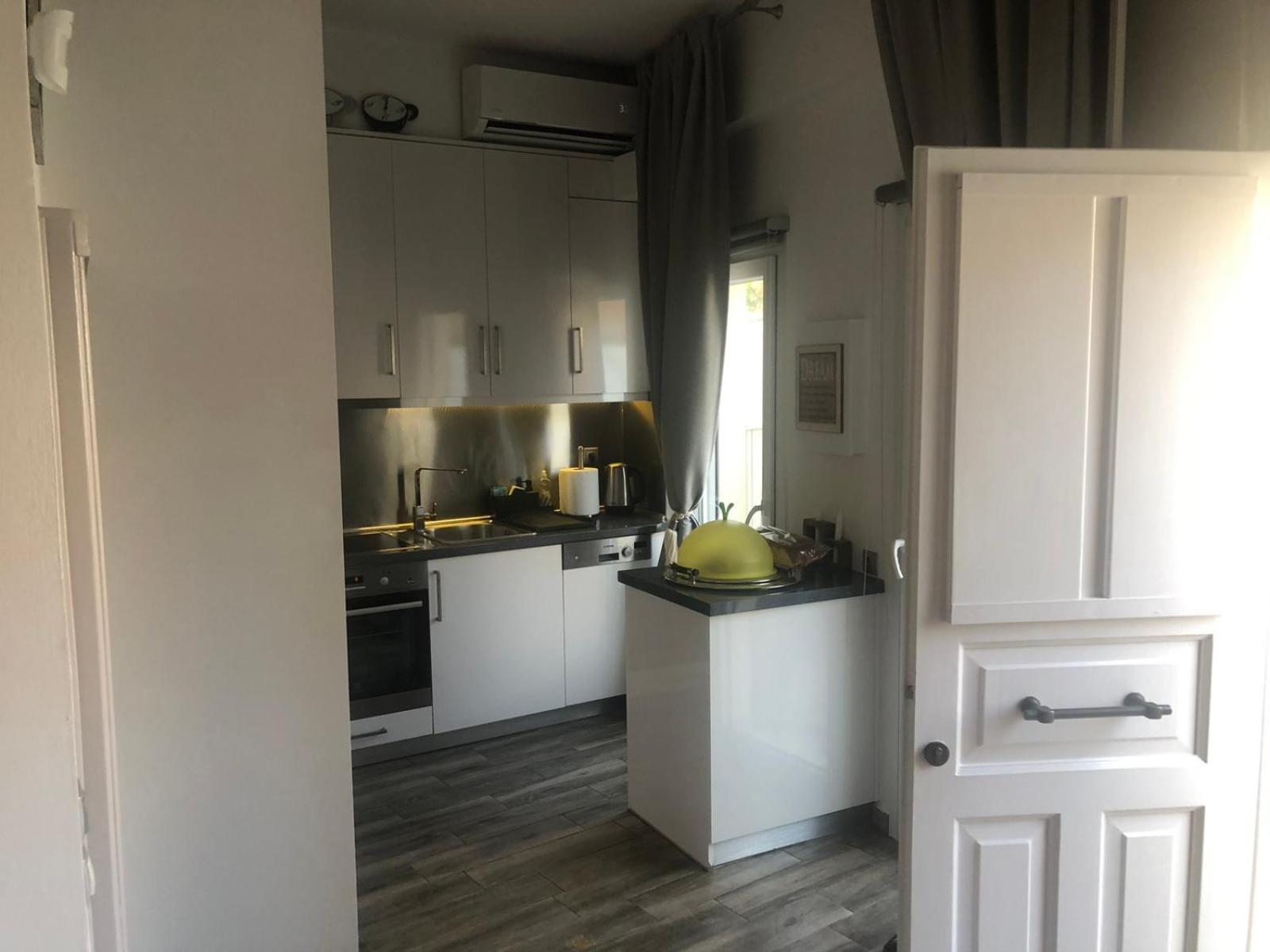 Anemomilos Jacuzzi Suite Corfu  외부 사진