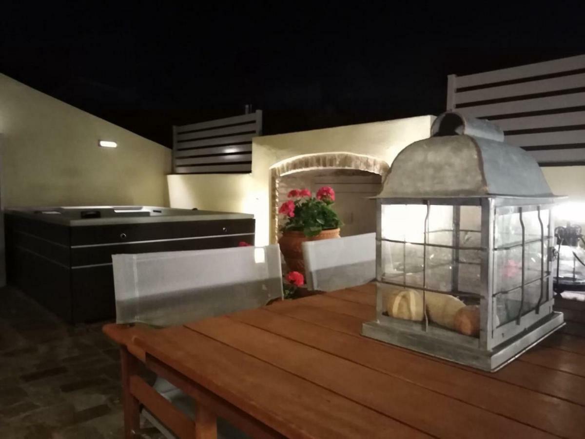 Anemomilos Jacuzzi Suite Corfu  외부 사진