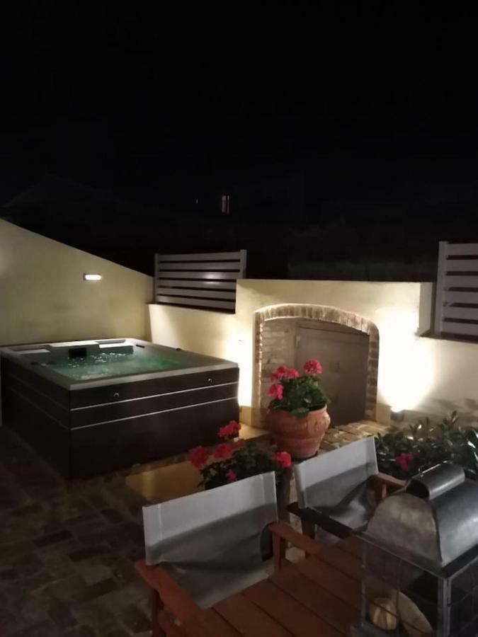 Anemomilos Jacuzzi Suite Corfu  외부 사진