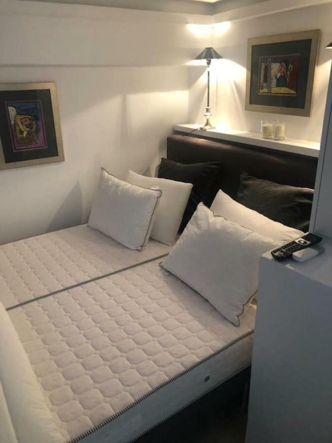 Anemomilos Jacuzzi Suite Corfu  외부 사진